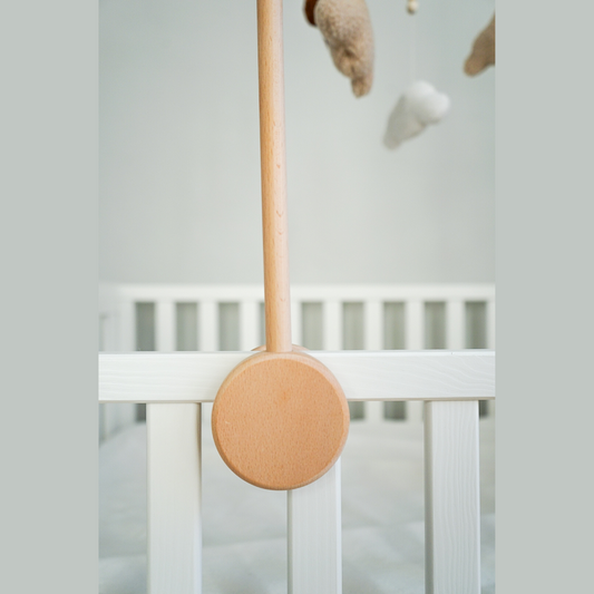 Sichere Mobile-Halterung für ruhige Träume.