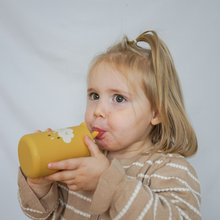 Lade das Bild in den Galerie-Viewer, BabyBottle Trinkflasche - für sauberes Trinken
